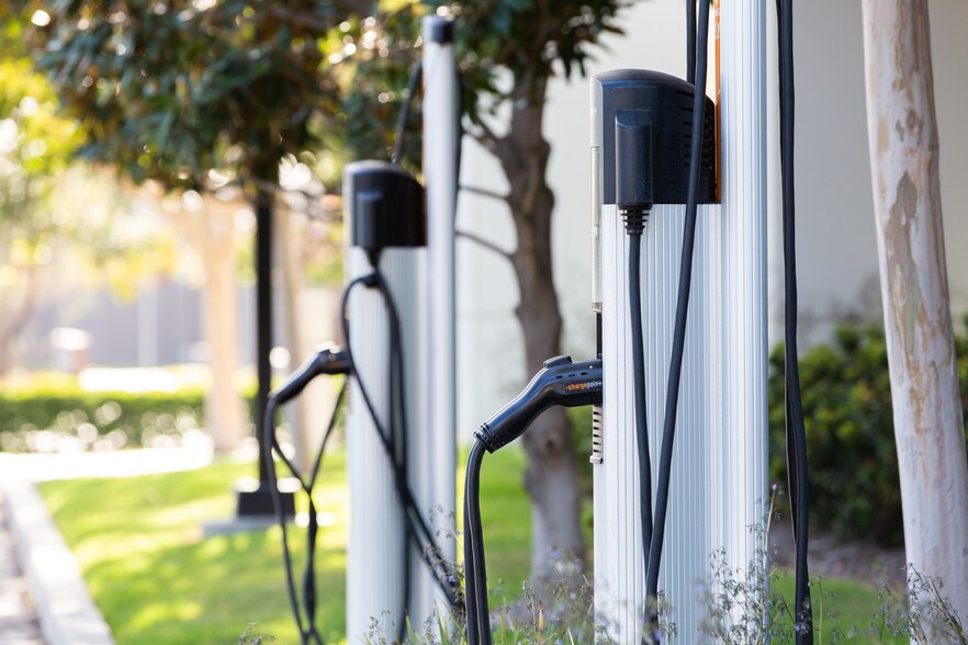 More Photos Of 725 W Town and Country Rd, Orange Medical For Lease