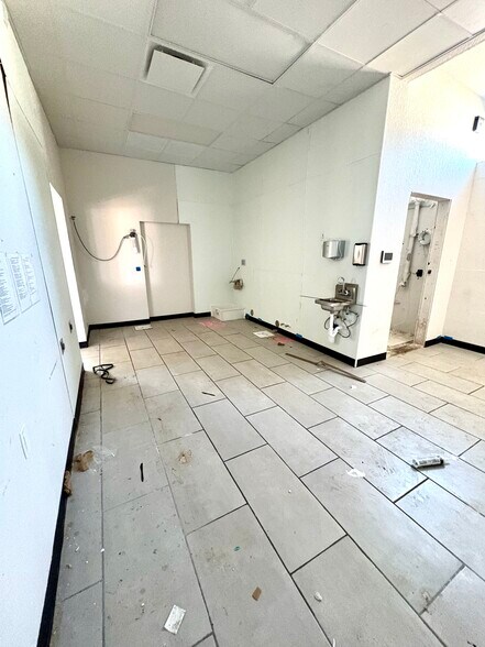 More Photos Of 3501 Central Ave N, Saint Petersburg Freestanding For Lease