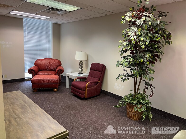 More Photos Of 5592 Broadview Rd, Parma Office For Sale