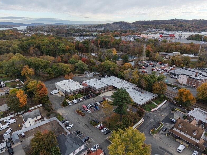 More Photos Of 750 W Nyack Rd, West Nyack Warehouse For Lease