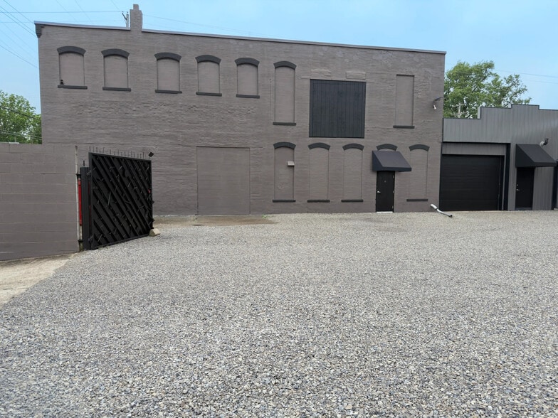 More Photos Of 1100 W Town St, Columbus Industrial For Sale