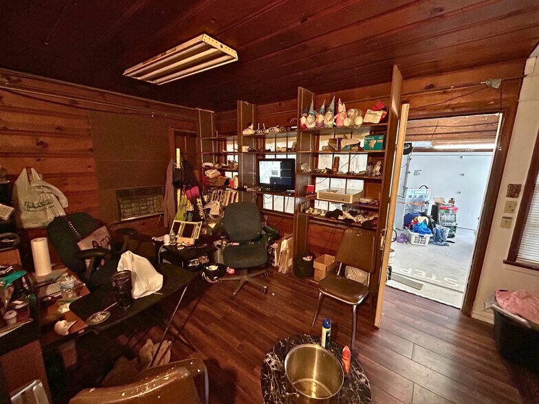 More Photos Of 2545 W College Rd, Springfield Flex For Sale