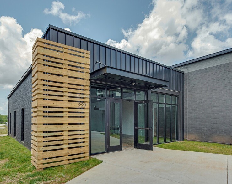 More Photos Of 227 Southside Dr, Charlotte Office For Lease