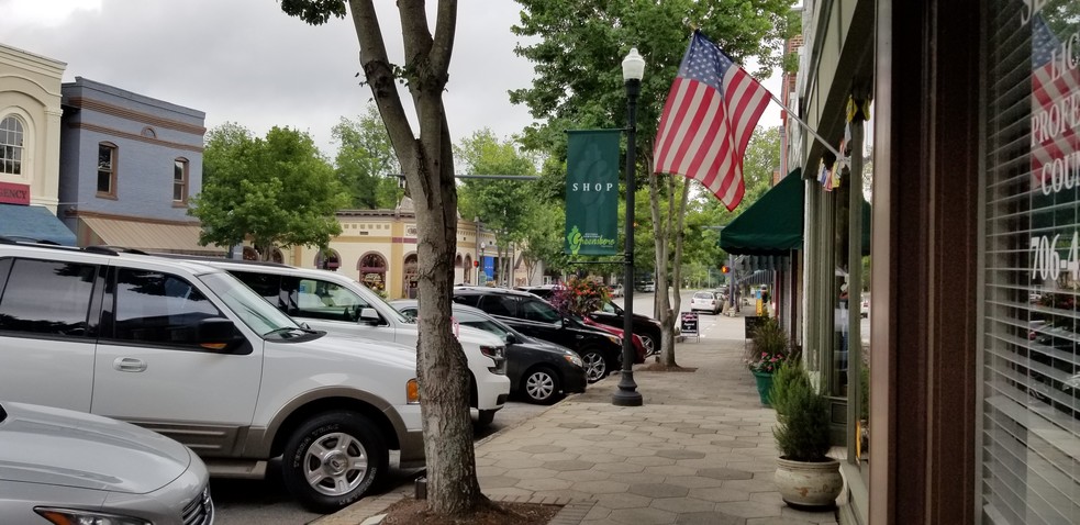 More Photos Of 110 N Main St, Greensboro Storefront For Sale