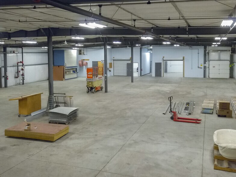 More Photos Of 1207 W 2nd St, Alliance Manufacturing For Sale