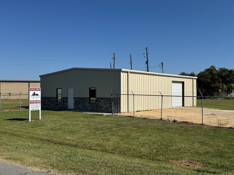 More Photos Of 1313 Driftwood Dr, Bossier City Office For Lease