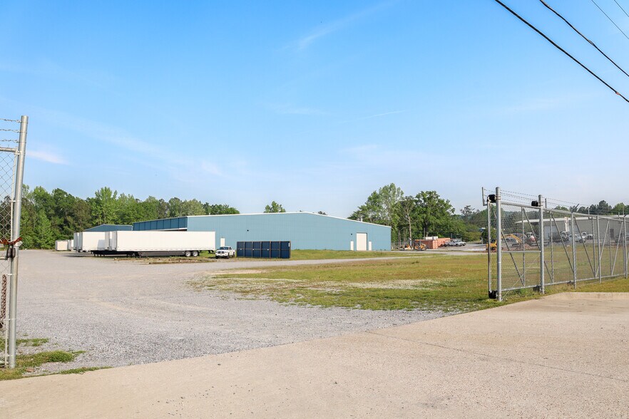 More Photos Of 100 Jeanette Barrett Industrial Blvd, Wetumpka Distribution For Lease