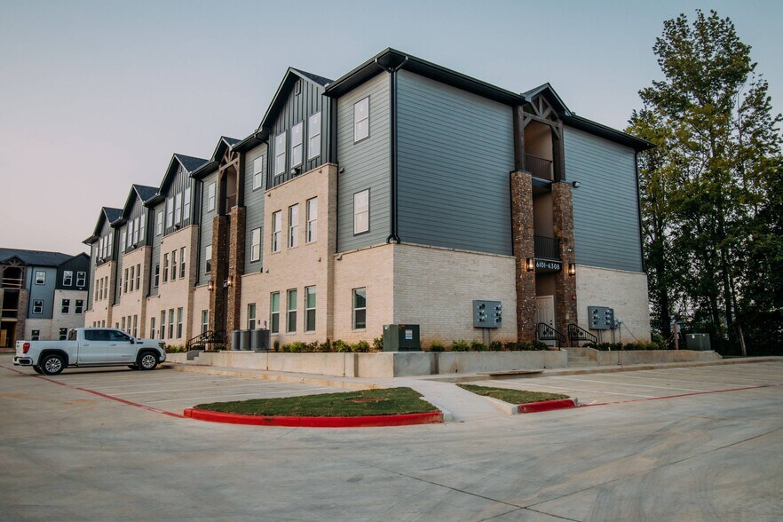 More Photos Of 20048 County Road 4118 Rd, Lindale Apartments For Sale