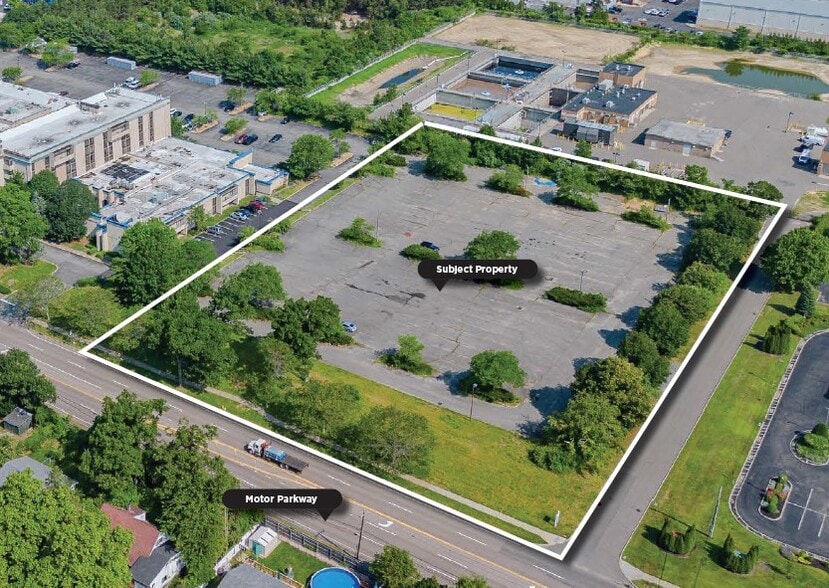 More Photos Of 110 Motor Pky, Hauppauge Land For Sale