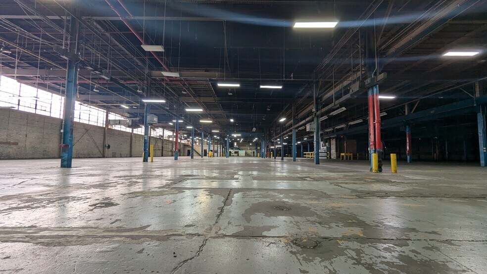 More Photos Of 4800 S Kilbourn Ave, Chicago Warehouse For Sale