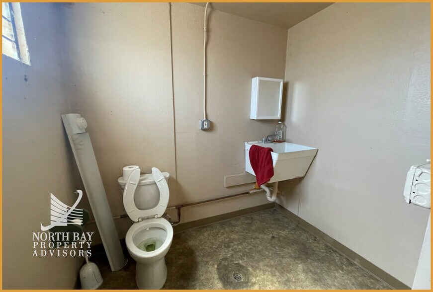 More Photos Of 978 Kaiser Rd, Napa Warehouse For Sale