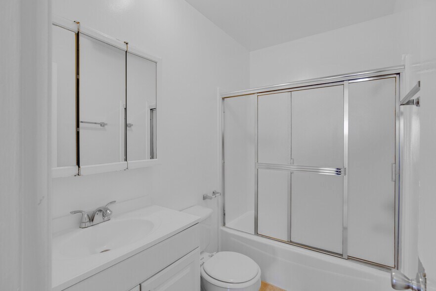 More Photos Of 3346 S Canfield Ave, Los Angeles Apartments For Sale