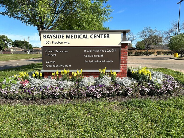 More Photos Of 4001 Preston Ave, Pasadena Medical For Lease