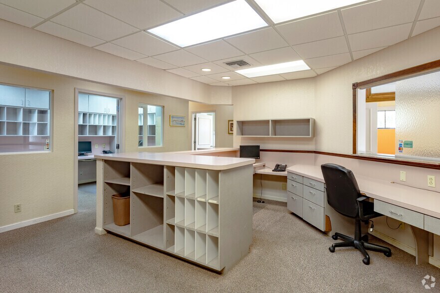 More Photos Of 101 SE 27th Ave, Boynton Beach Medical For Sale