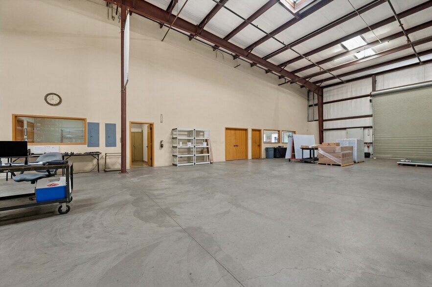 More Photos Of 4634 Weathermaker Ave, Fresno Warehouse For Sale