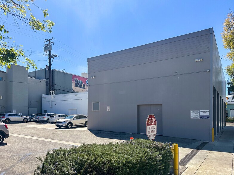 More Photos Of 308-314 N Robertson Blvd, West Hollywood Storefront For Lease