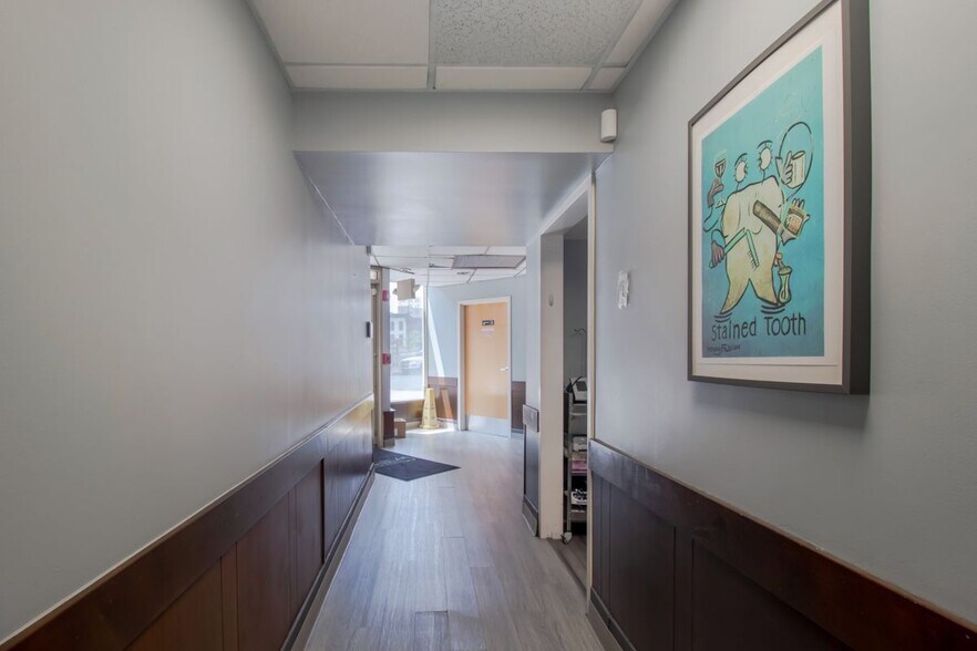 More Photos Of 300 N Charles St, Baltimore Apartments For Lease