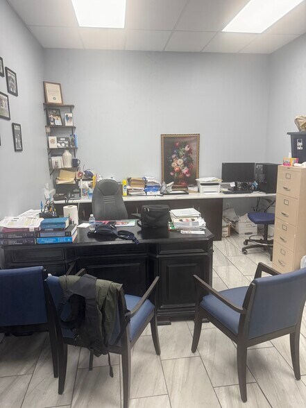 More Photos Of 7 Cuthbert Blvd, Oaklyn Office For Sale