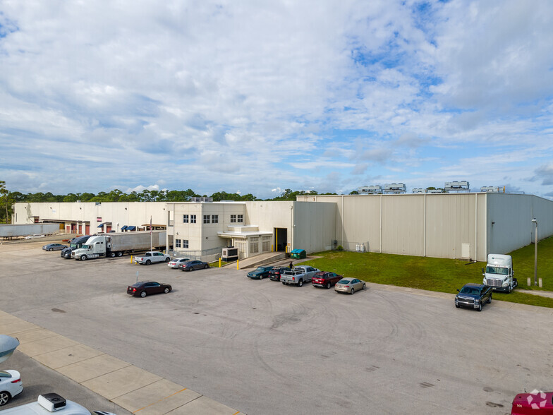 Primary Photo Of 3100 S Ridgewood Ave, South Daytona Distribution For Lease