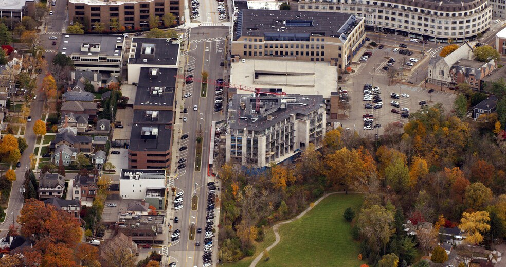 More Photos Of 387 N Old Woodward Ave, Birmingham Apartments For Lease