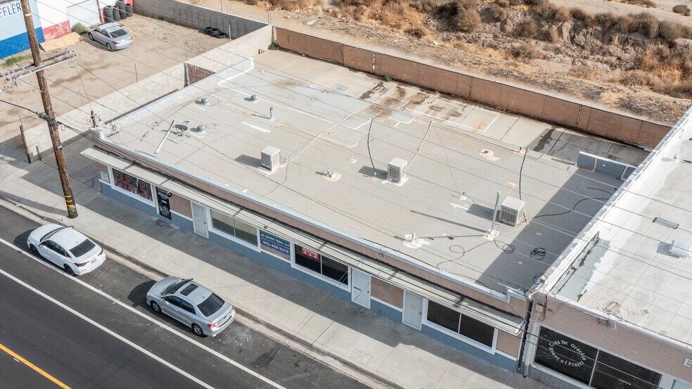 More Photos Of 38262 6th St E, Palmdale Storefront For Sale