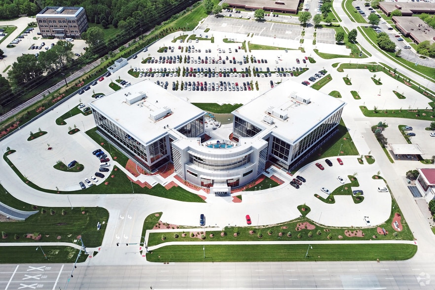 More Photos Of 1080 Jordan Creek Pky, West Des Moines Office For Lease