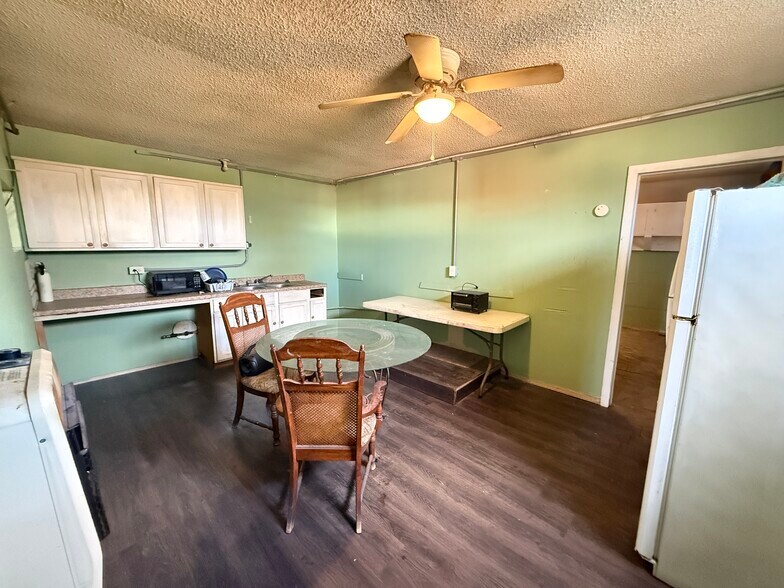 More Photos Of 27753 S Welling Rd, Welling Apartments For Sale