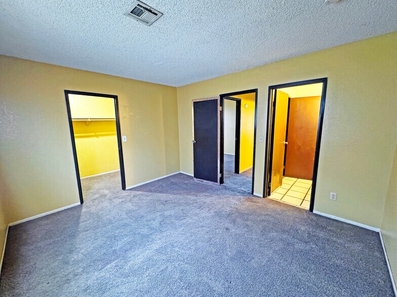 More Photos Of 2036 Crawford St, North Las Vegas Apartments For Sale