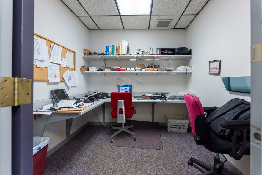 More Photos Of 447 Broadway, Ulster Park Office For Sale