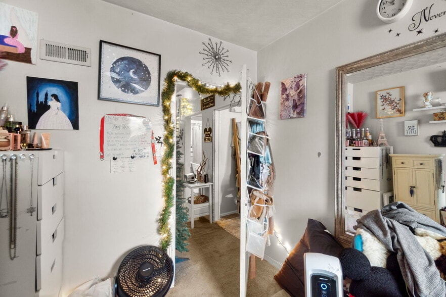 More Photos Of 8298 Main St, Ellicott City Office For Sale