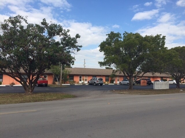 Primary Photo Of 1031 SE 9th St, Cape Coral Apartments For Sale