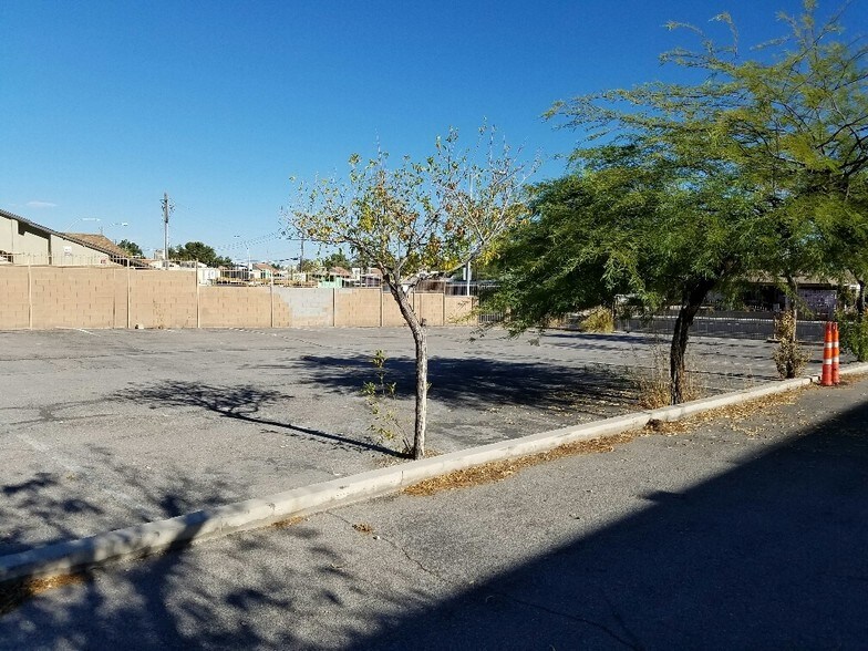 More Photos Of 5040 Edna Ave, Las Vegas Office For Lease