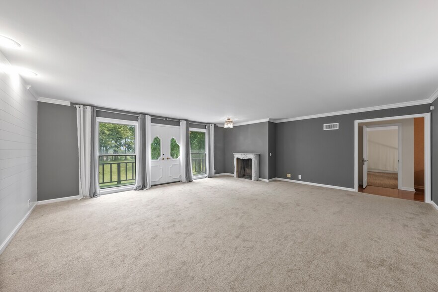 More Photos Of 1901 Moffet Rd, Saint Joseph Specialty For Sale