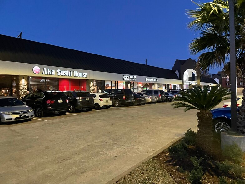 More Photos Of 2300 W Alabama, Houston Unknown For Lease