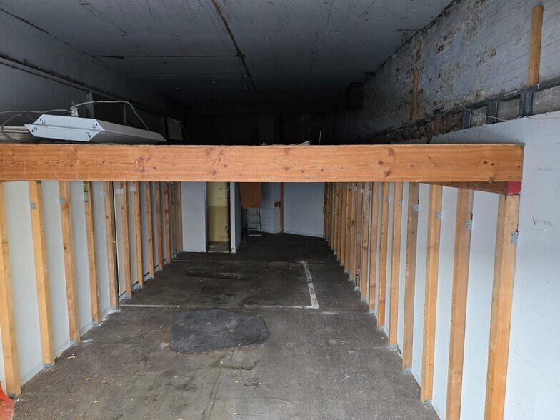 More Photos Of 6 Tulip Ave, Floral Park Warehouse For Lease