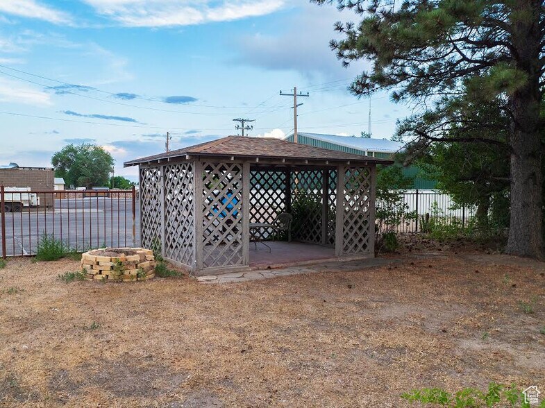 More Photos Of 235 W Main St, Vernal Office For Sale