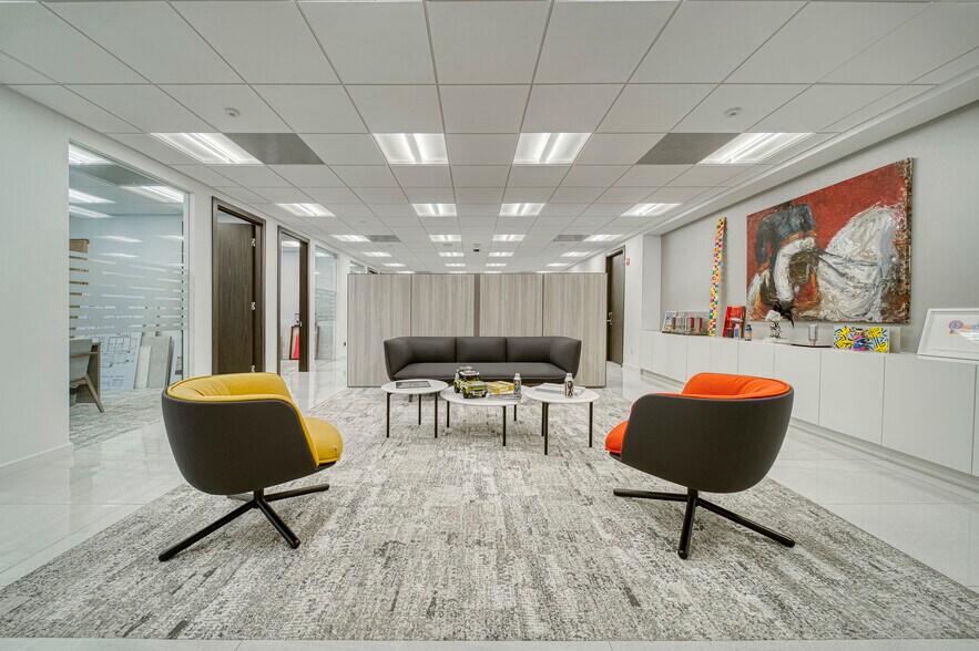More Photos Of 1200 Brickell Ave, Miami Office For Lease