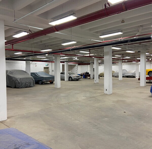 More Photos Of 1415 Ontario Av, Saskatoon Distribution For Lease
