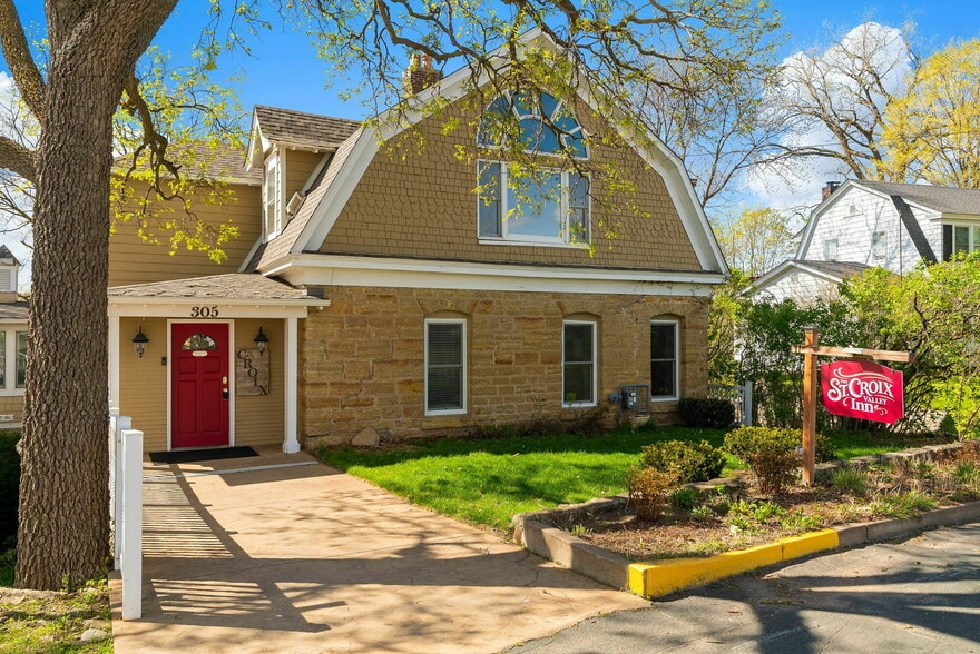 More Photos Of 305 River St, Osceola Hospitality For Sale