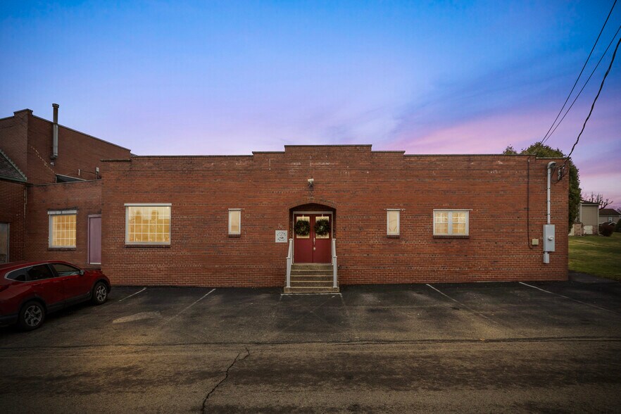 Primary Photo Of 206 Alexander Ave, Strabane Medical For Sale