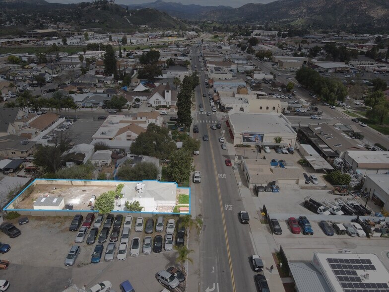 More Photos Of 9820 Maine Ave, Lakeside Freestanding For Lease