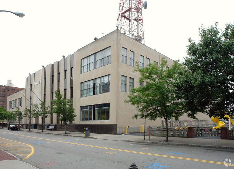 More Photos Of 95 N Fitzhugh St, Rochester Office For Lease