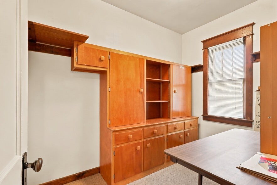 More Photos Of 5194 Hamilton Blvd, Allentown Freestanding For Sale