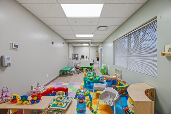 More Photos Of 4520 Military Rd, Niagara Falls Office For Sale