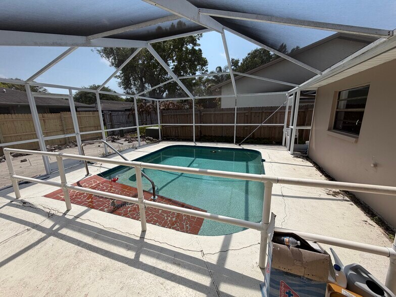 More Photos Of 35 Harbor Woods Cir, Safety Harbor Specialty For Sale