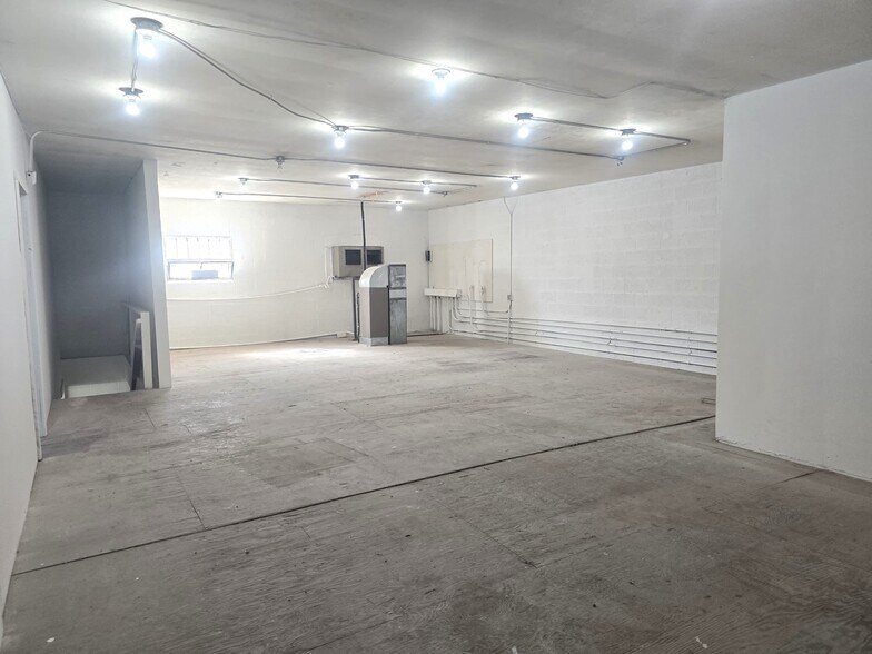 More Photos Of 224 E 2nd St, Calexico Storefront For Lease