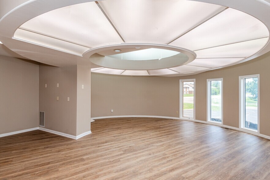 More Photos Of 6750 Brandt Pike, Huber Heights Medical For Sale