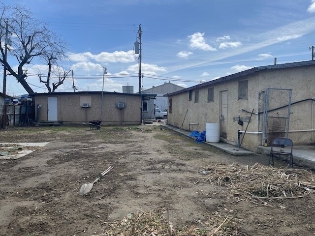 More Photos Of 17059 Myrtle Ave, Huron Restaurant For Sale