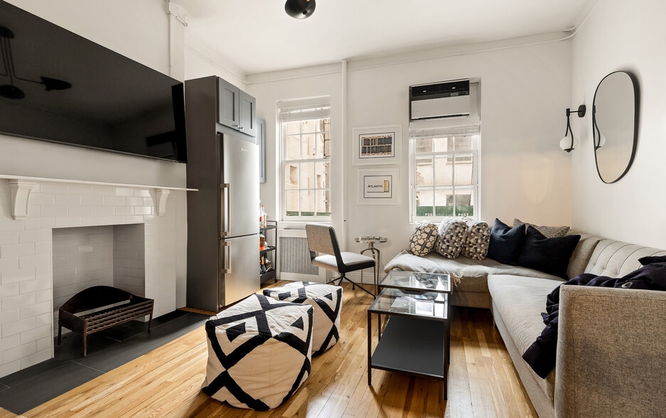 More Photos Of 15 Gay St, New York Apartments For Sale