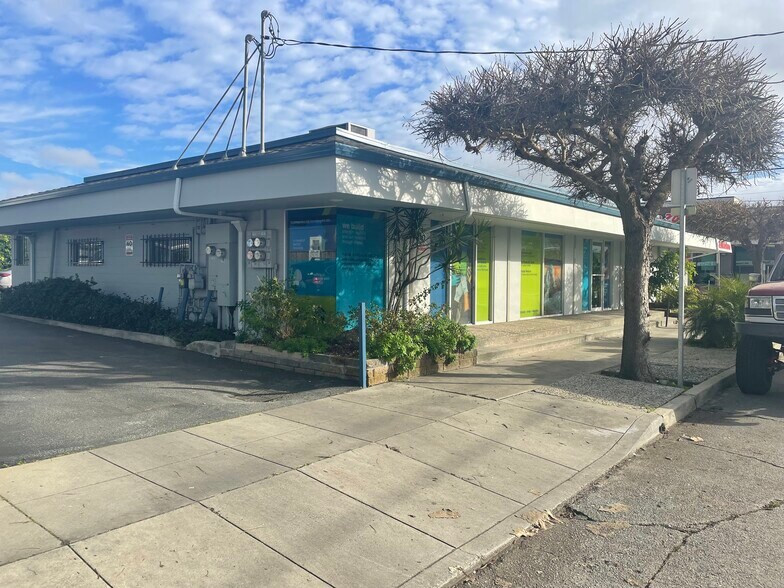 More Photos Of 1105 Water St, Santa Cruz Office For Sale
